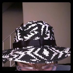 Empyre Safari Bucket-hat